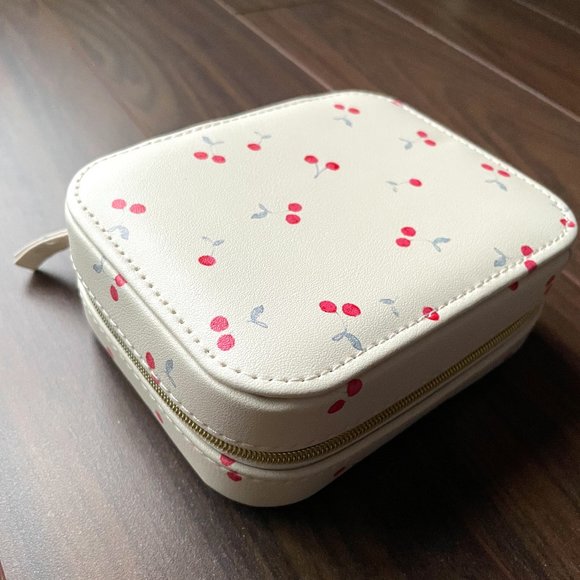 Cute Cherry Design Jewelry Storage Box / Travel Case - Picture 1 of 3